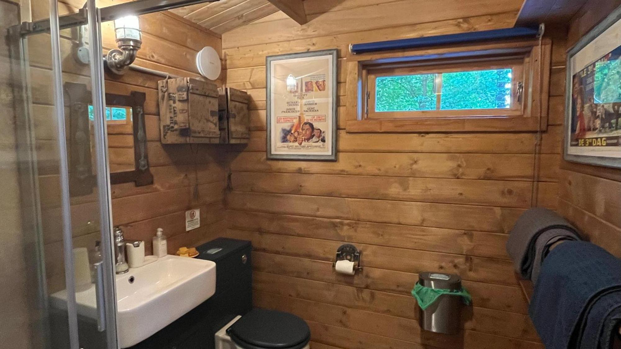 Retro Private Lodge With Hot Tub Nr Dartmoor Newton Abbot Bagian luar foto