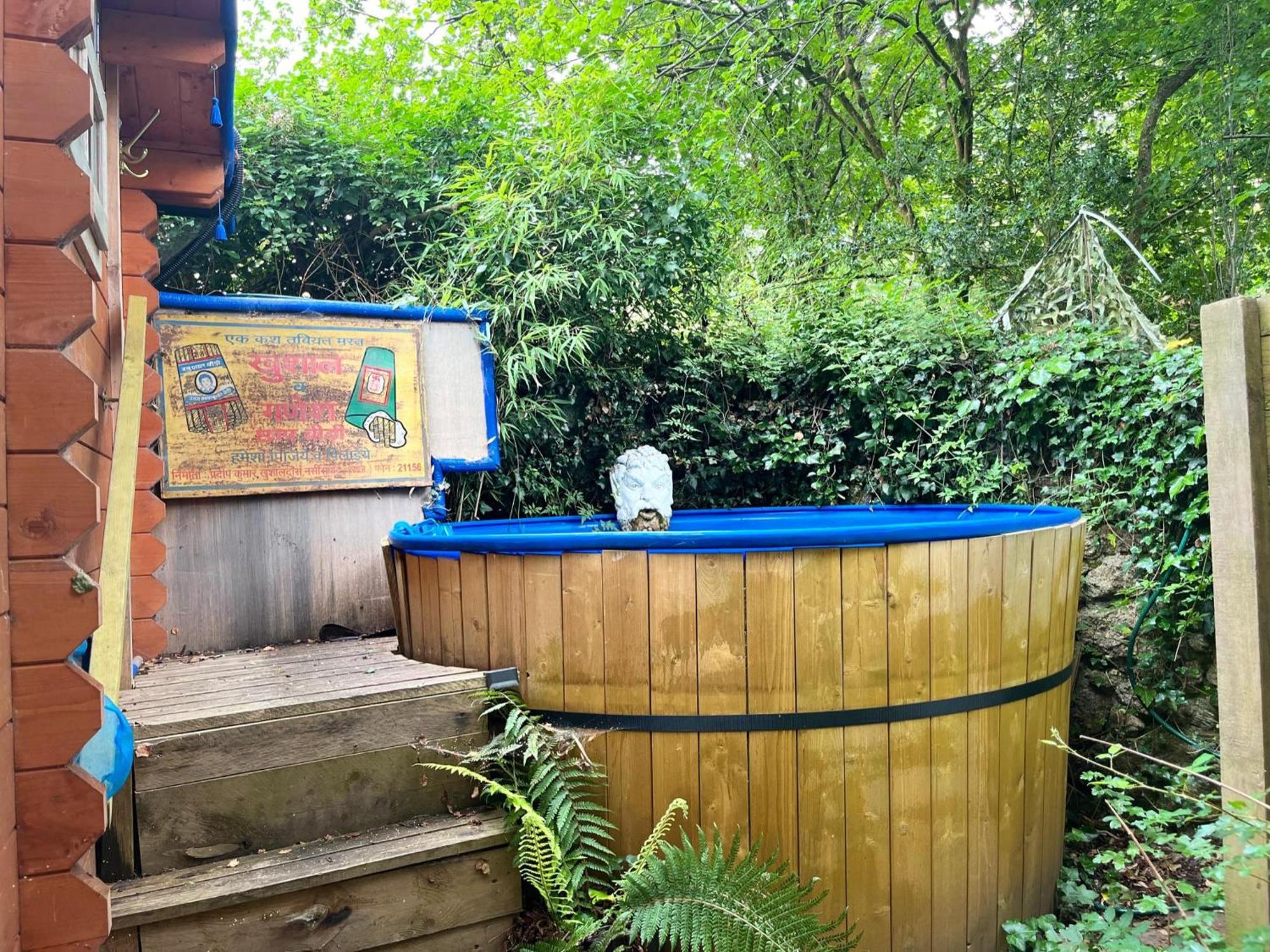 Retro Private Lodge With Hot Tub Nr Dartmoor Newton Abbot Bagian luar foto