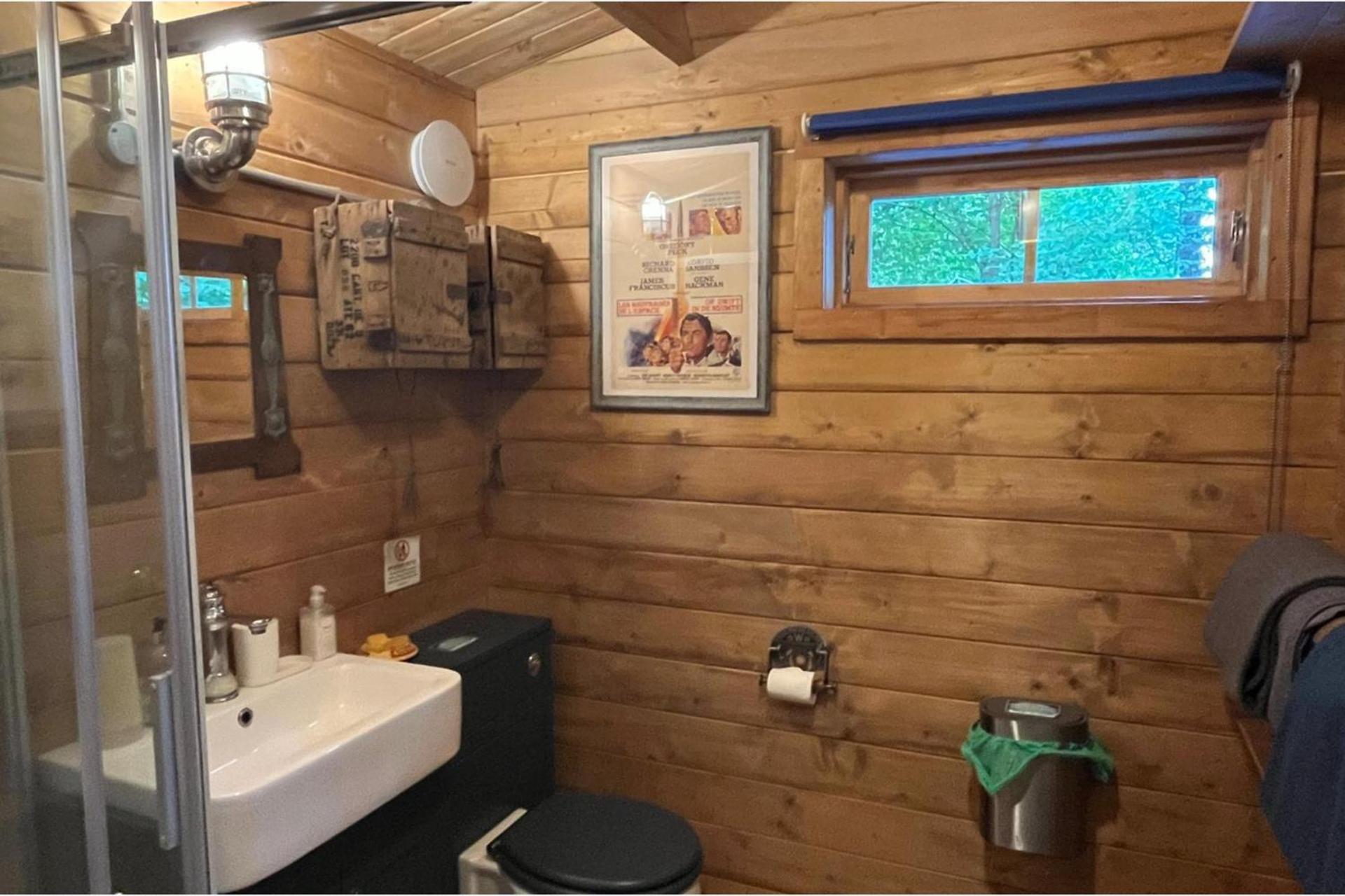 Retro Private Lodge With Hot Tub Nr Dartmoor Newton Abbot Bagian luar foto